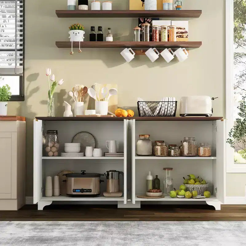 Bahut en bois cannelé moderne